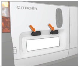 Citroen Nemo. Sur portes battantes arrière