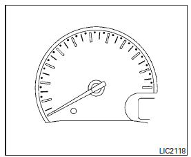 Nissan NV200. Indicateur de vitesse et compteur kilométrique